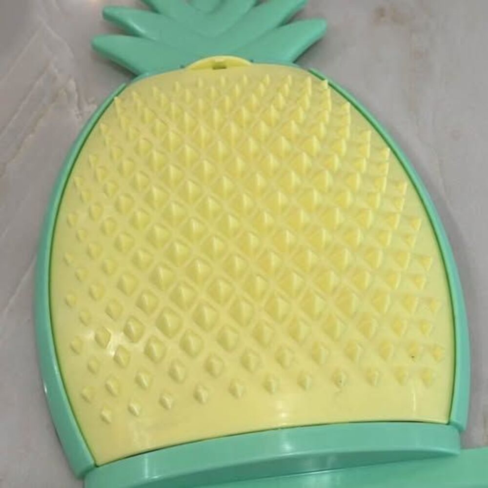 NEW Pineapple Cat Scratcher Suction Cup – Wall, Window, Refrigerator Cat Toy